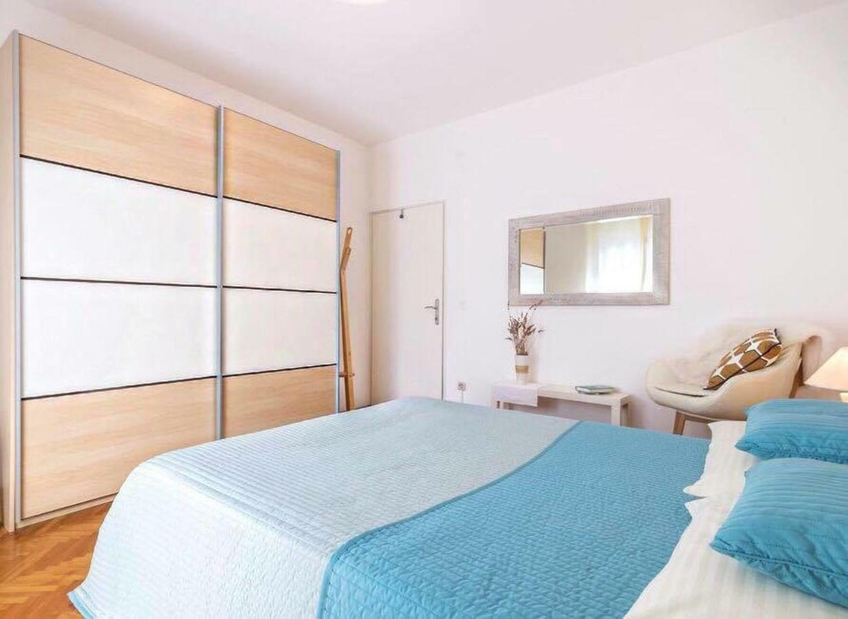 Apartman Eta Apartment Pula Exterior photo